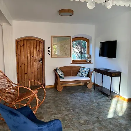 Spokojny Zaulek Tatil Evi Ulinia